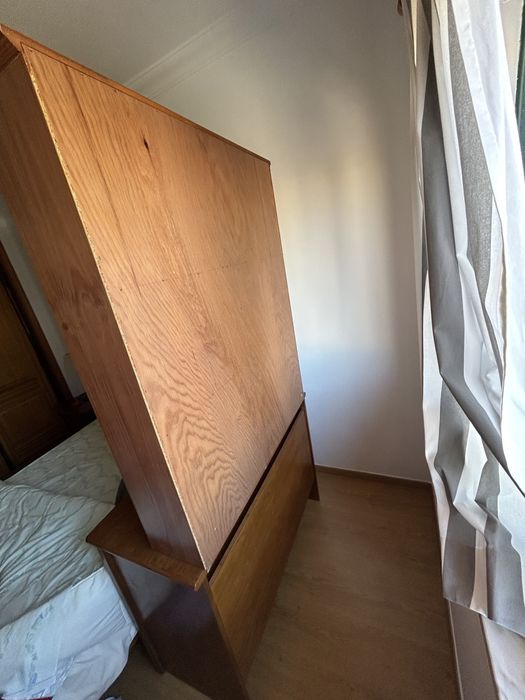 Estante de Madeira c/secretaria