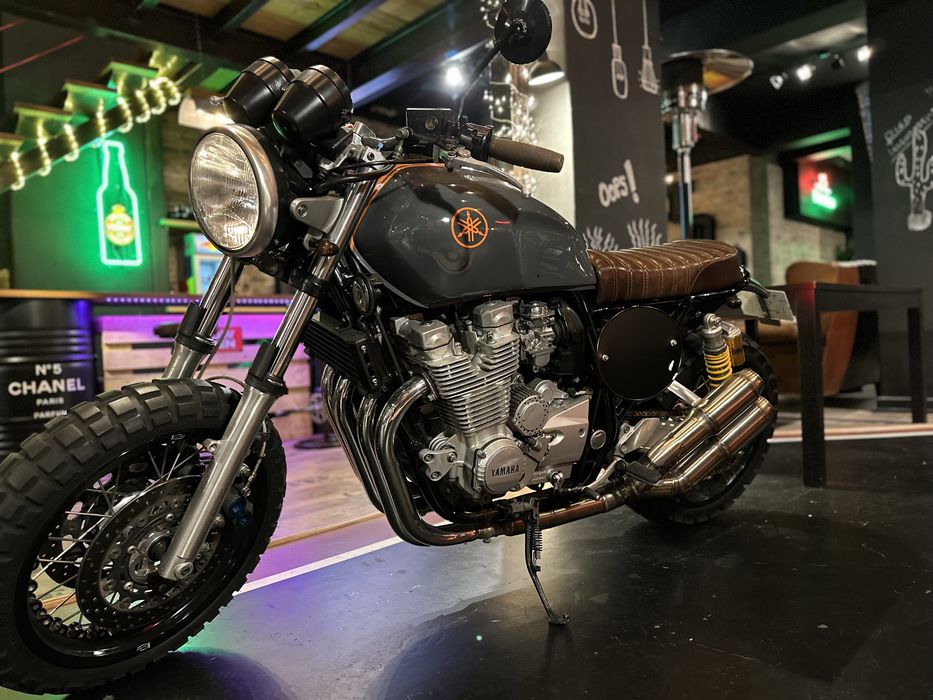 Yamaha XJR 1300 - Scrambler