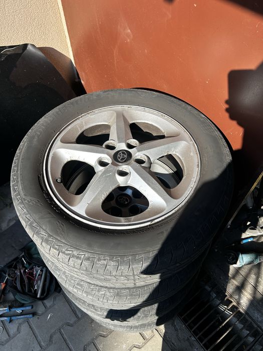 Kola toyota  R17 5x114.3