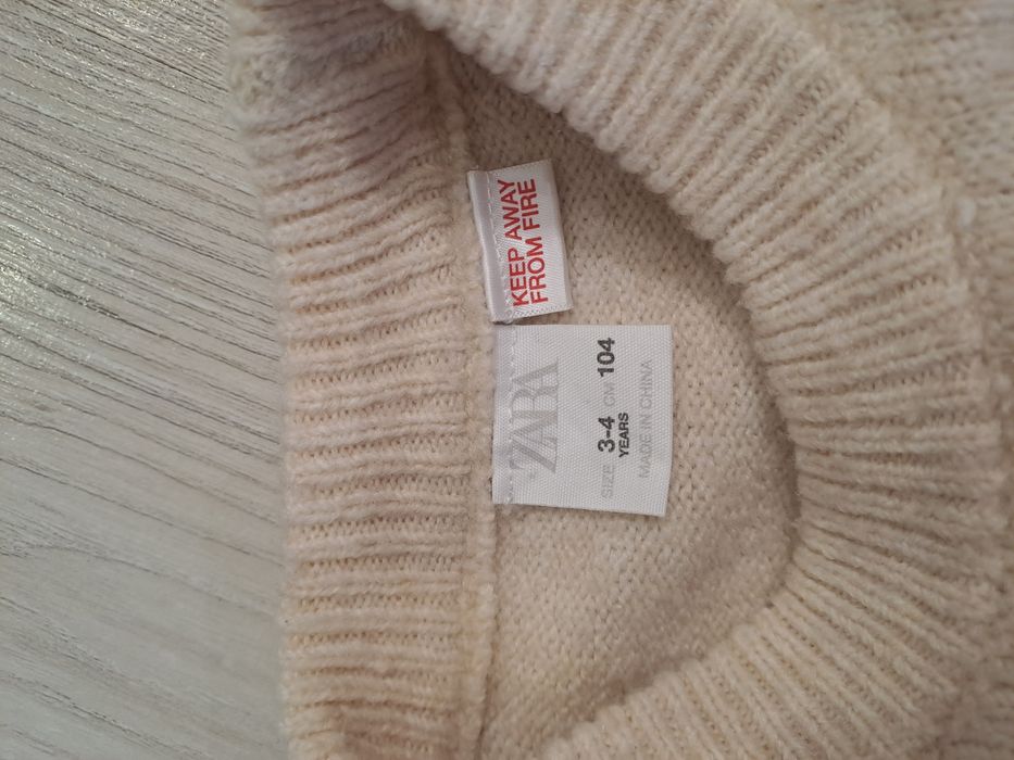 Sweterek, Sweter Świąteczny Zara