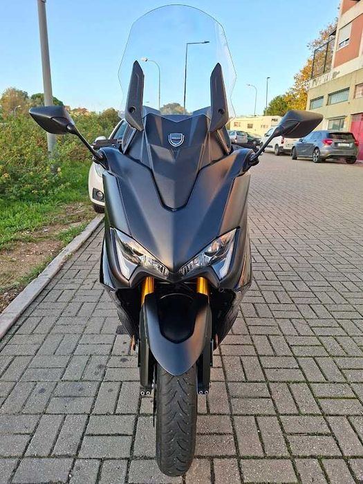 Yamaha Tmax 560 Tech Max como nova Nacional