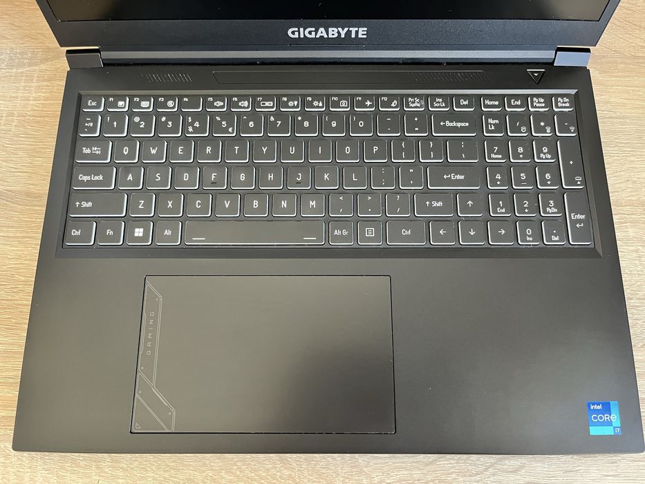 Gigabyte G6 RC56 під відновлення