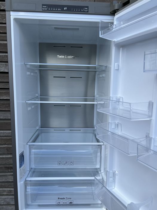 Холодильник Samsung RB37J5009SA 2М