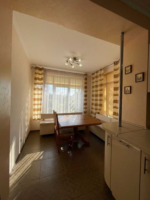 Продається шикарний будинок біля Івано-Франківська!