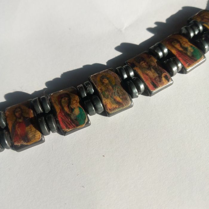 Браслет с ликами святых на руку