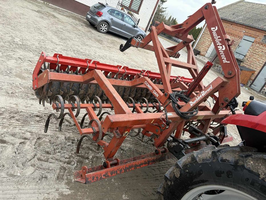 Agregat uprawowo siewny