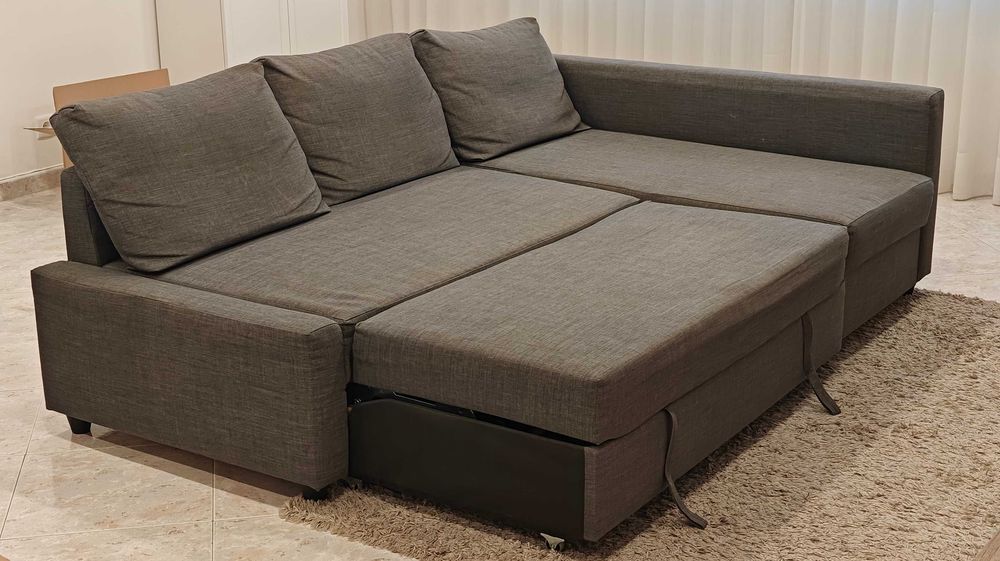 Sofá-cama IKEA FRIHETEN com arrumação