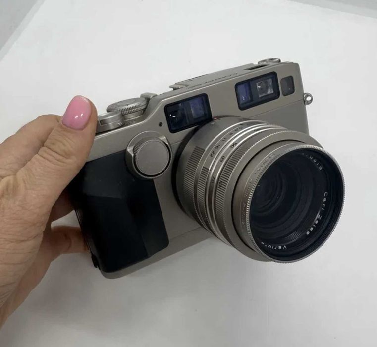Contax G1 camera, Carl Zeiss Vario Sonnar 35-70mm f3.5-5.6