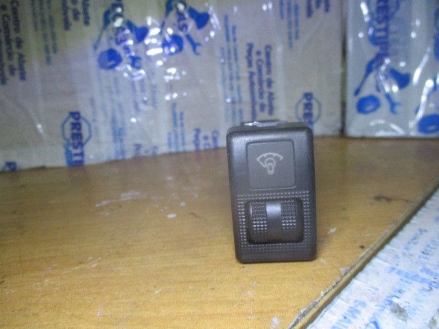 Botão / interruptor de luzes MAZDA 323 III (BF)