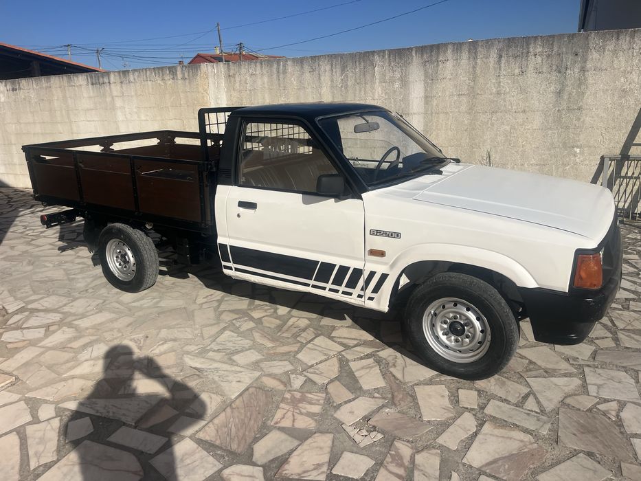 Mazda b2200