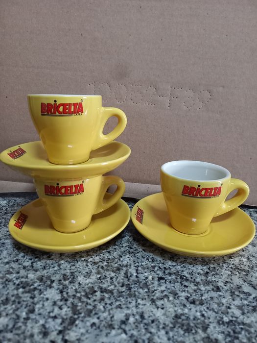 Chávenas. Cafés. Bricelta