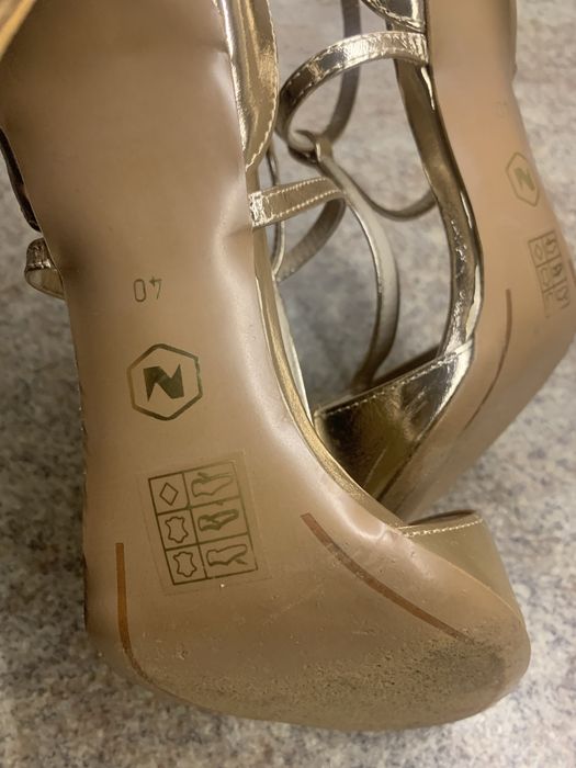 Czolenka neścior złote