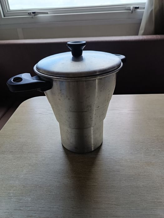 Cuscuzeira pouco usada