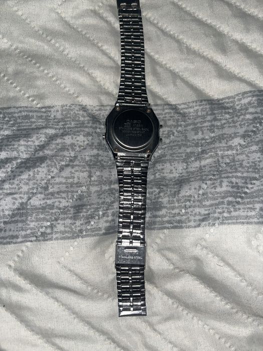 Relogio casio prateado