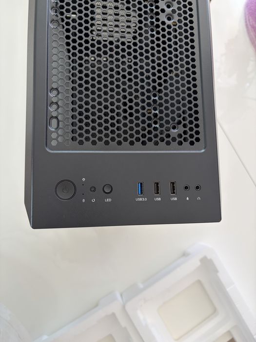 Caixa ATX Nox Hummer Quantum RGB Full Tempered Glass Preta