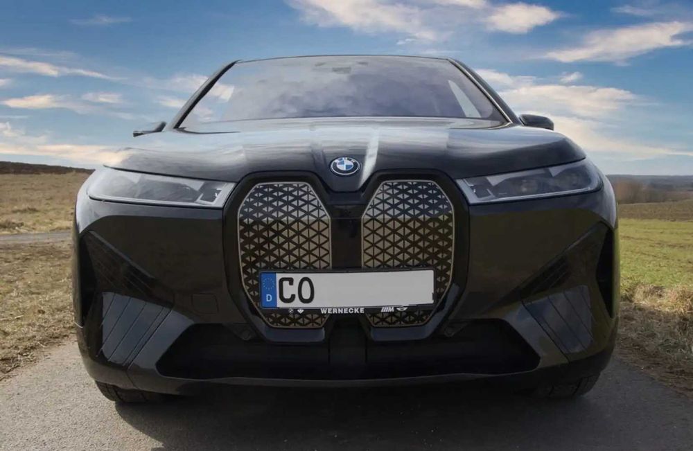 Разборка BMW IX Бампер б/у автозапчастини