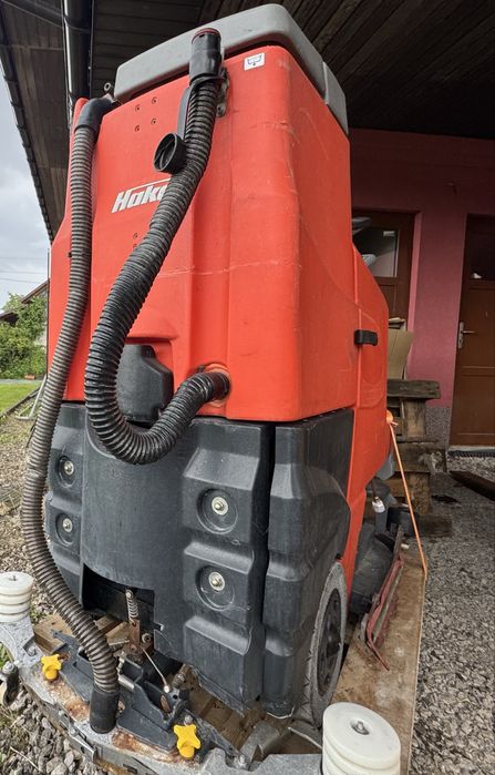 Szorowarka samojezdna HAKO SCRUBMASTER B100 R.