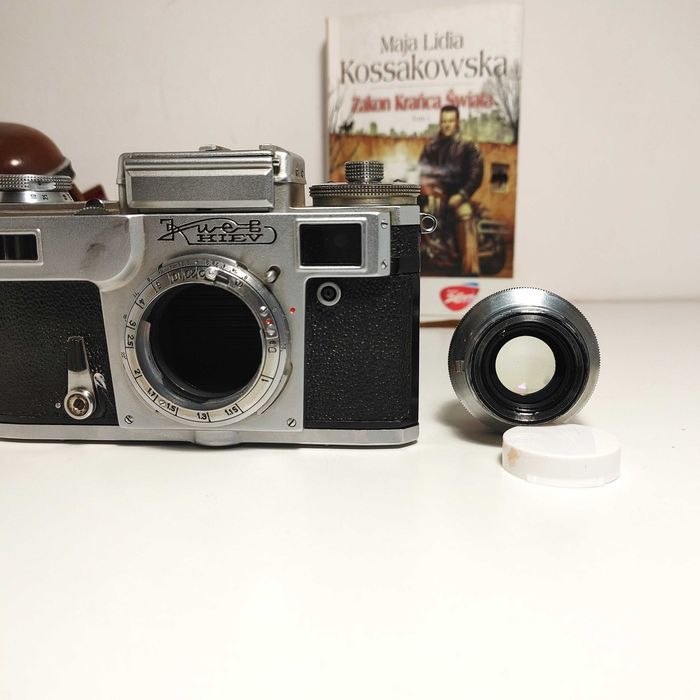 Radziecki dalmierzowy aparat fotograficzny KIEV 4 lens Jupiter 8M