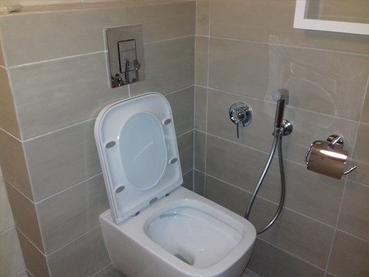 Замена батарей отопления.Сантехработы.Установка котлов.