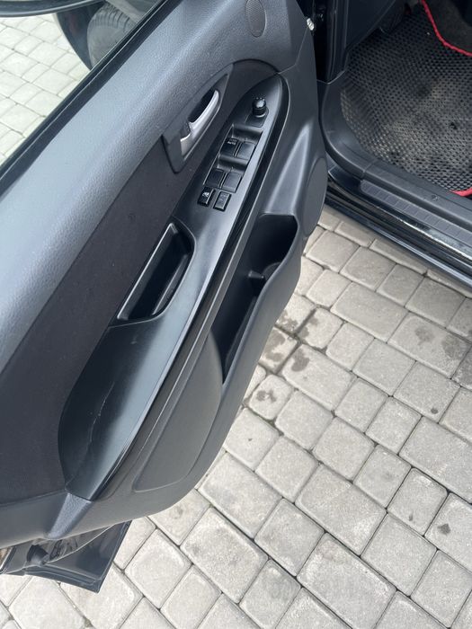 Продам  Suzuki SX-4 2008 один власник