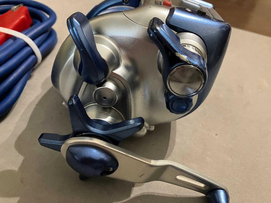 Carreto eletrico de pesca SHIMANO 3000H