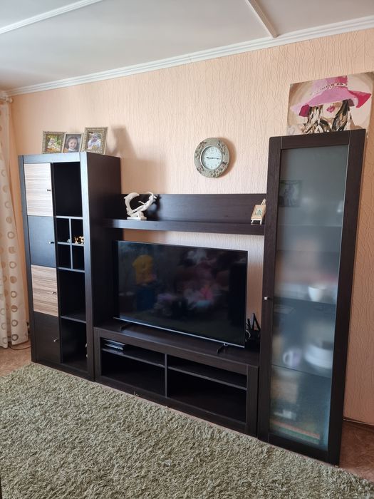 Продам меблі у вітальню