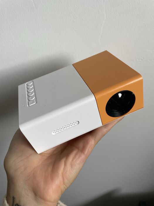 Selling Mini Projector447380950877491200