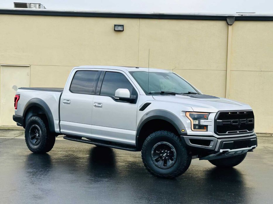 Ford F-150 Raptor      2017
