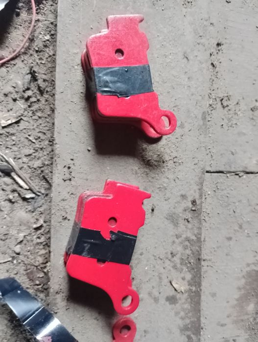 Колодки для мото нові