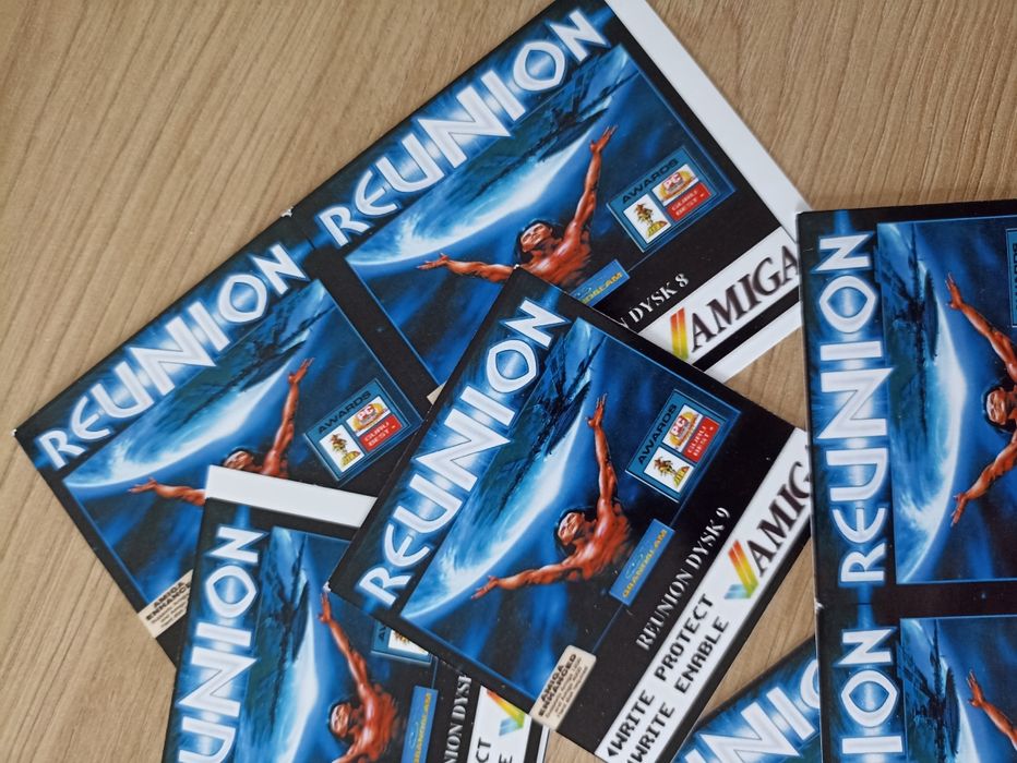Amiga 500  Komplet labelek na dyskietki gra REUNION
