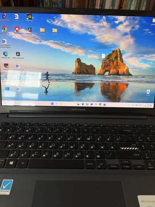 ASUS VivoBook Pro 15 OLED K3500PC-L1010T (Intel Core i5-11300H, 16 ГБ RAM, SSD 512 ГБ, RTX 3050 4 Г