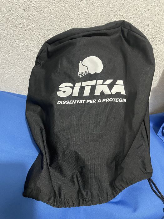 Capacete hóquei novo