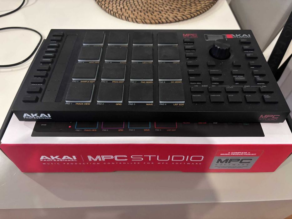 AKAI Professional MPC Studio - Como Nova
