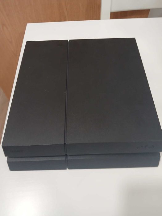Ps4 consola em bom estado
