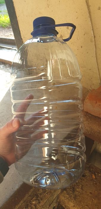 5 литровые бутилки баклажки