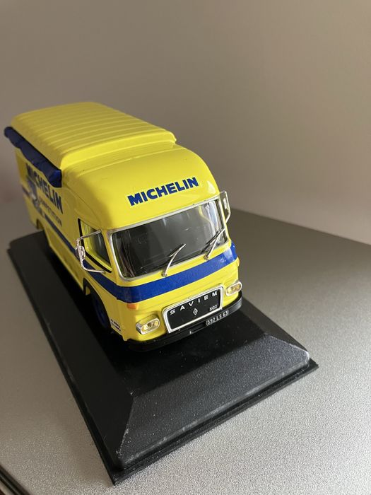 Miniatura Saviem SG2 Michelin