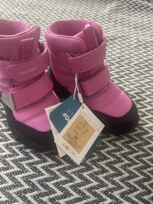 Geox  взуття для дівчинки 23 розмір нове