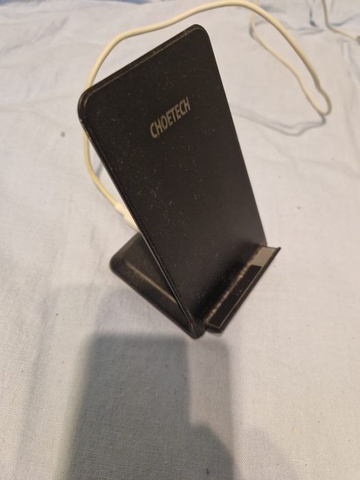 Безпровідний зарядний пристрій