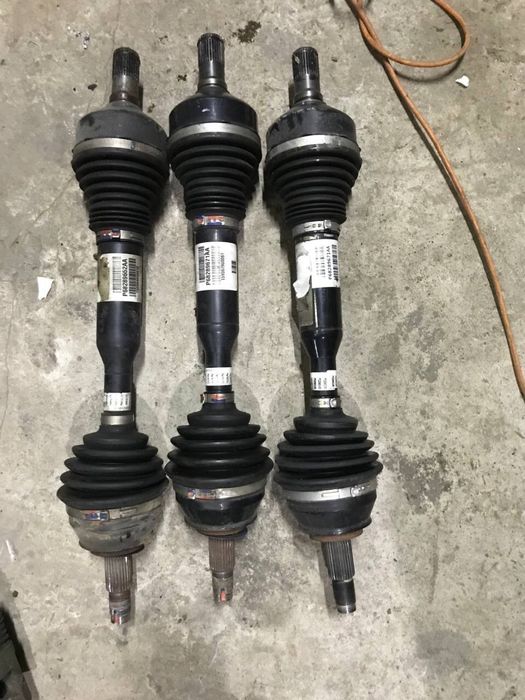 Оригинал Cherokee KL полуось левая передняя 2018 2019 2020 2021 2022