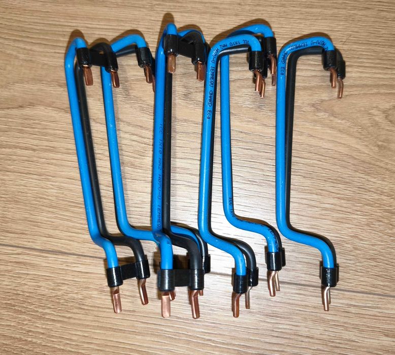 Перемичка Hager KC 250   10 мм² L/N