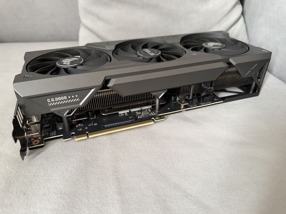 Asus tuf RTX4070ti 12gb