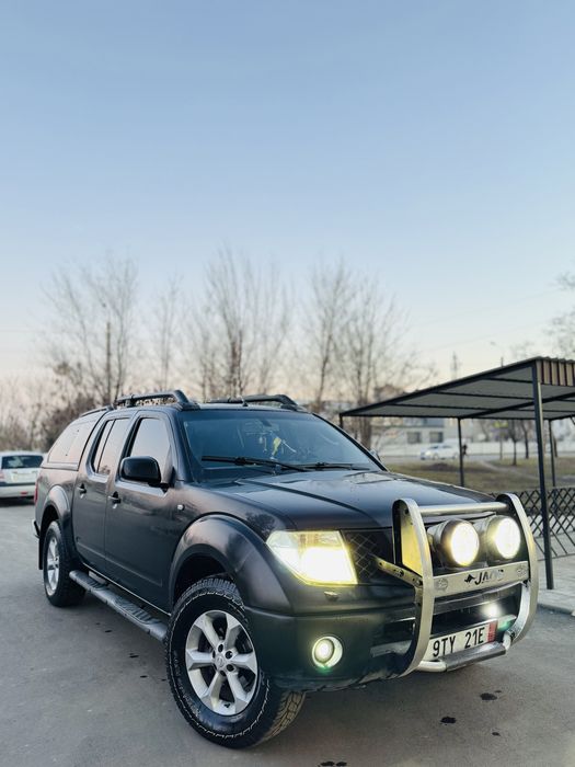 Продам Nissan Navara D40 2.5 дизедь 4х4 2007.г (ЛЕВЫЙ РУЛЬ)