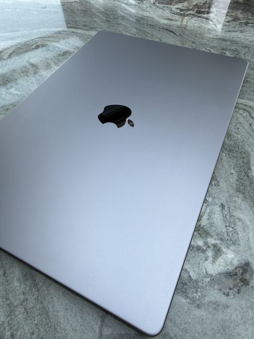 Macbook Pro M1 16''