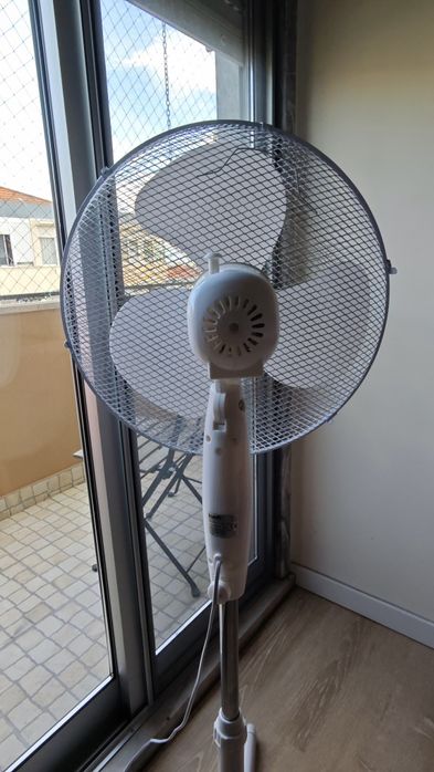 Ventoinha de Pé Kunft