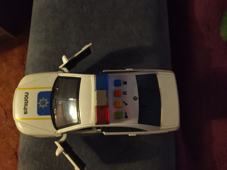 Продам полицейскую машину ,имитирует сигнали полицейского авто