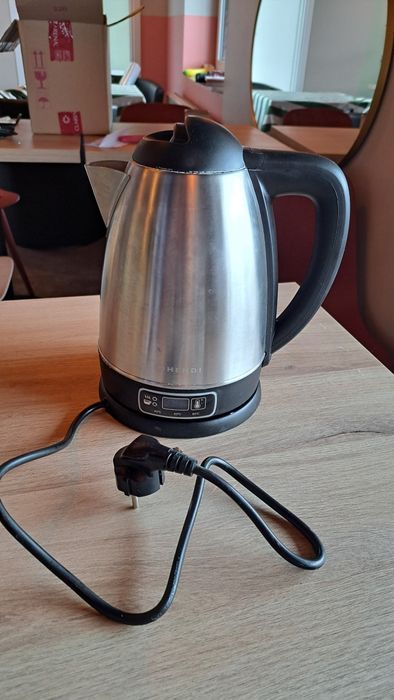 Czajnik bezprzewodowy z regulacją temperatury Hendi 1,8l.