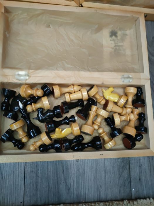 Деревянный набор советского времени Новые шахматы 30х30 см.