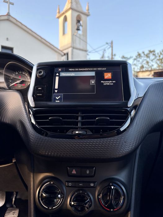 Peugeot 208 — fotografia 10