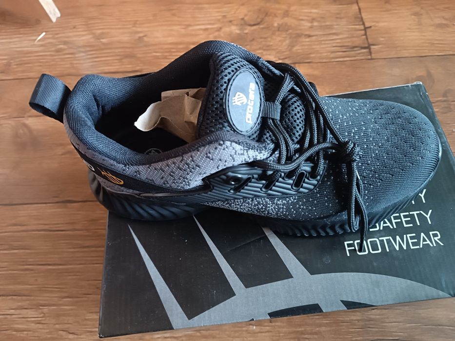 Ciuchy robocze rozm M,  buty z blachą rozm 40