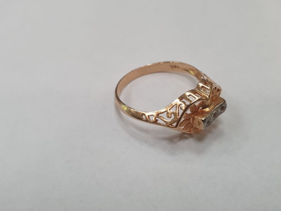 II poł. XX wieku! Złoty pierścionek/ 750/ 2.40 gram/ R17